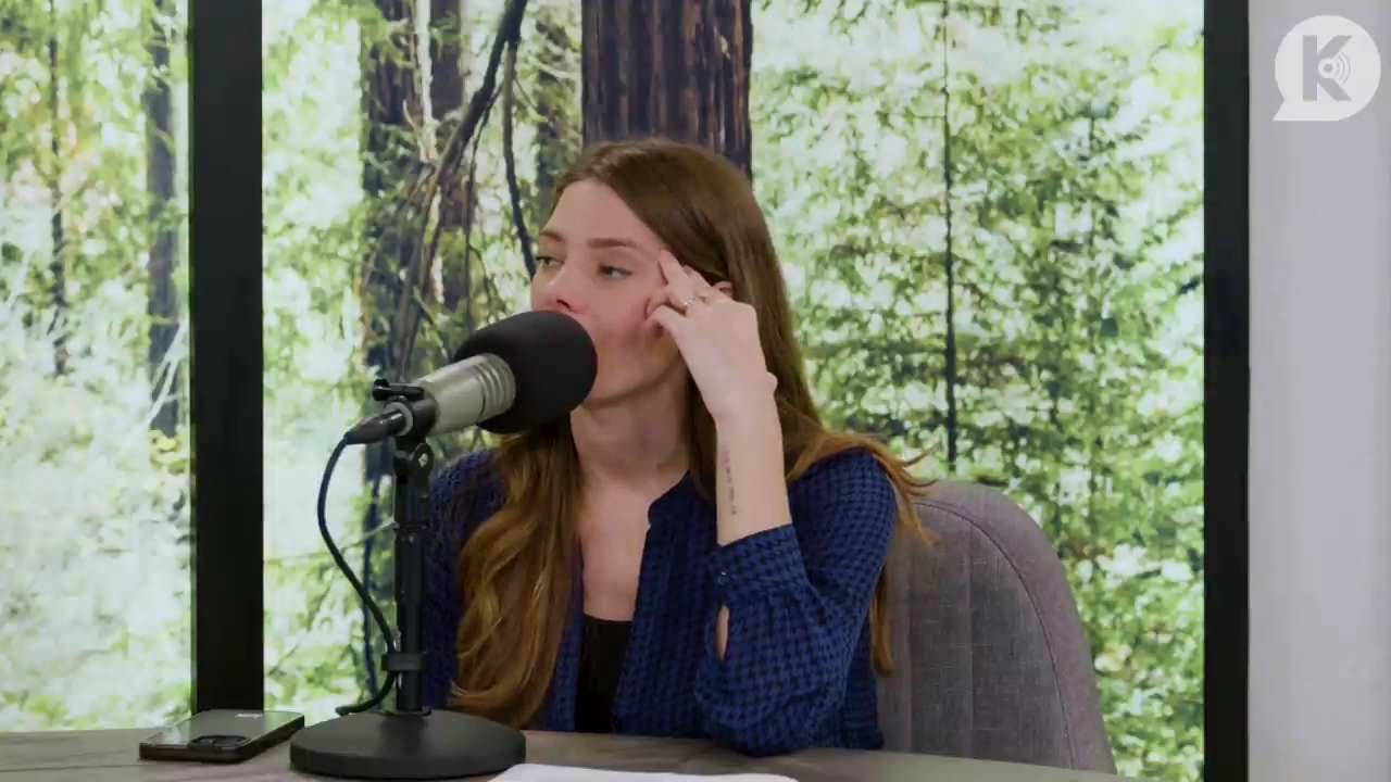 Ashley-Greene-dot-nl_TheTwilightEffectPostcast-Aflevering9NewMoonRewatchPart3of3-2347.jpg Ashley-Greene-dot-nl_TheTwilightEffectPostcast-Aflevering9NewMoonRewatchPart3of3-2347.jpg