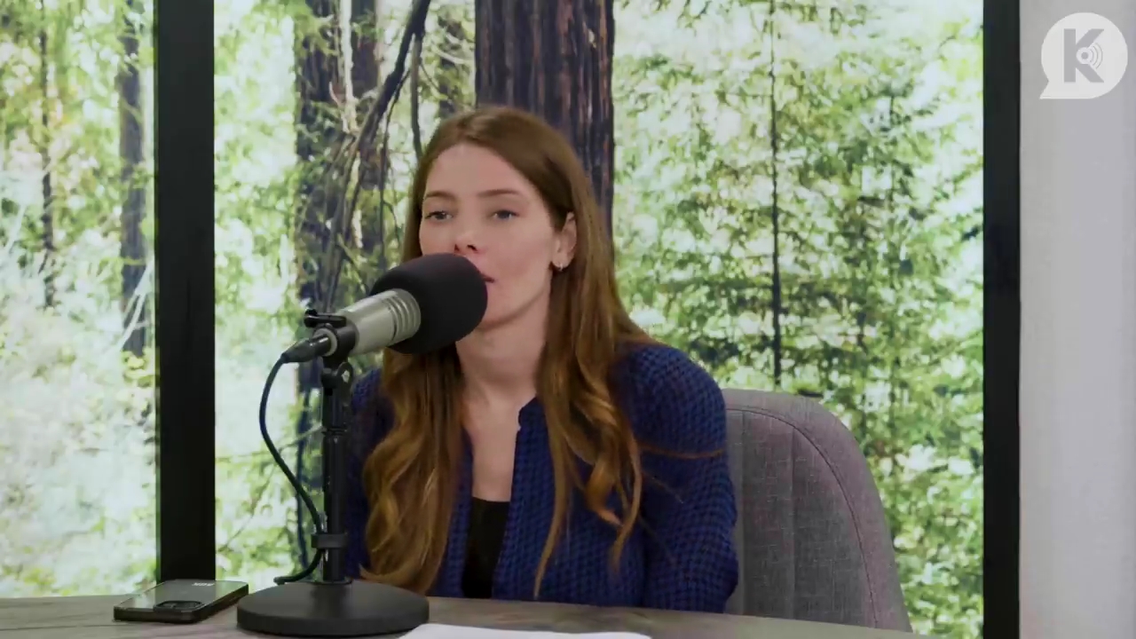 Ashley-Greene-dot-nl_TheTwilightEffectPostcast-Aflevering9NewMoonRewatchPart3of3-2380.jpg Ashley-Greene-dot-nl_TheTwilightEffectPostcast-Aflevering9NewMoonRewatchPart3of3-2380.jpg