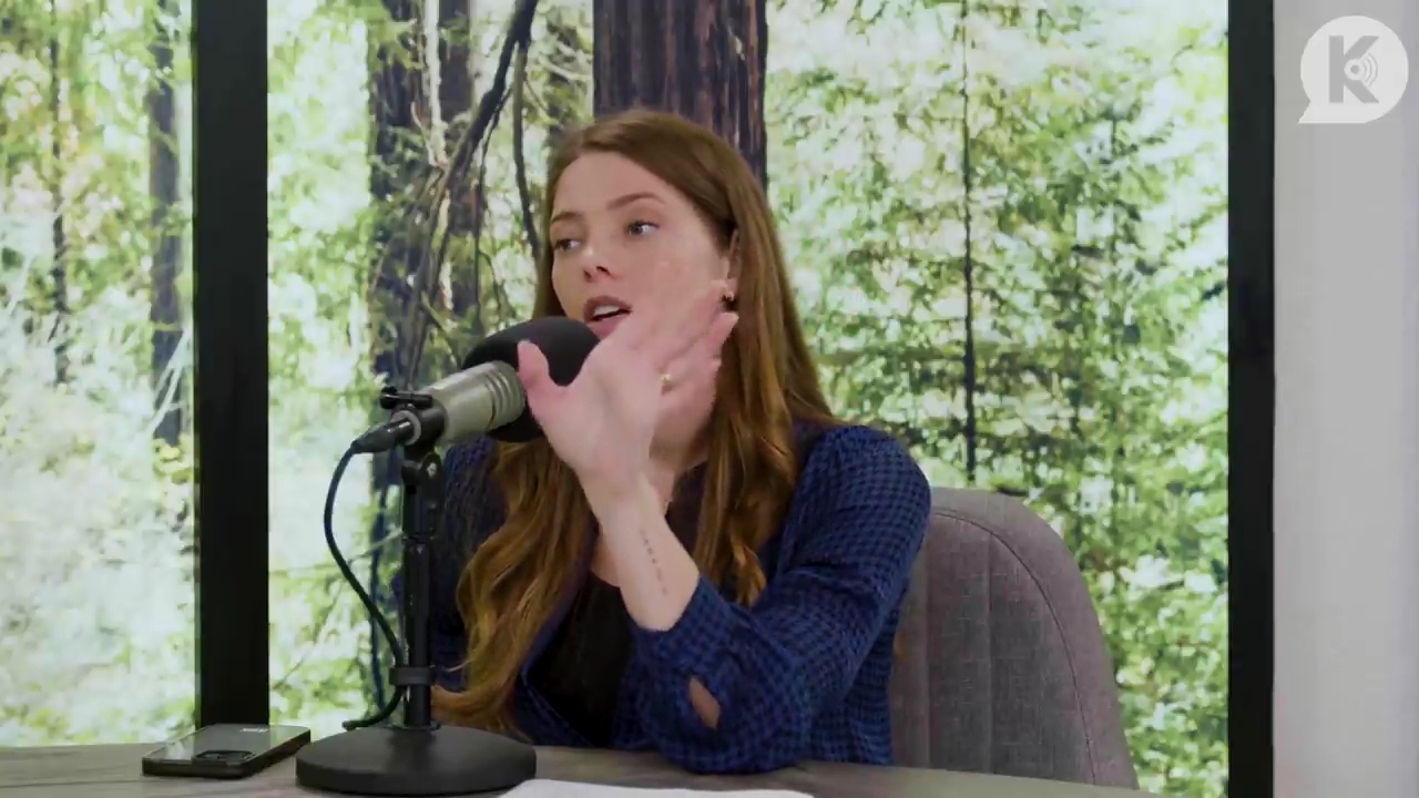 Ashley-Greene-dot-nl_TheTwilightEffectPostcast-Aflevering9NewMoonRewatchPart3of3-2446.jpg Ashley-Greene-dot-nl_TheTwilightEffectPostcast-Aflevering9NewMoonRewatchPart3of3-2446.jpg