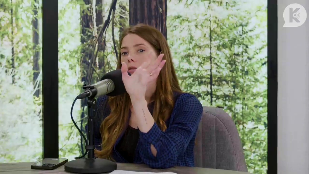 Ashley-Greene-dot-nl_TheTwilightEffectPostcast-Aflevering9NewMoonRewatchPart3of3-2447.jpg Ashley-Greene-dot-nl_TheTwilightEffectPostcast-Aflevering9NewMoonRewatchPart3of3-2447.jpg