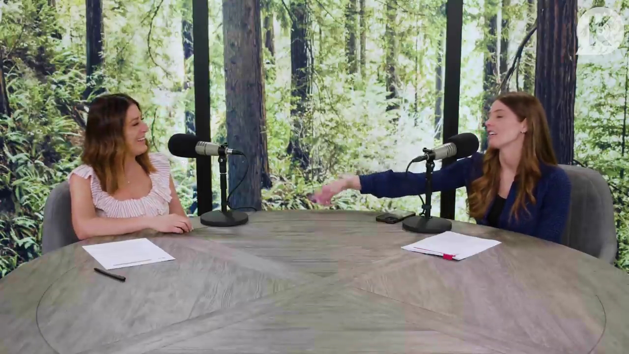 Ashley-Greene-dot-nl_TheTwilightEffectPostcast-Aflevering9NewMoonRewatchPart3of3-2470.jpg Ashley-Greene-dot-nl_TheTwilightEffectPostcast-Aflevering9NewMoonRewatchPart3of3-2470.jpg