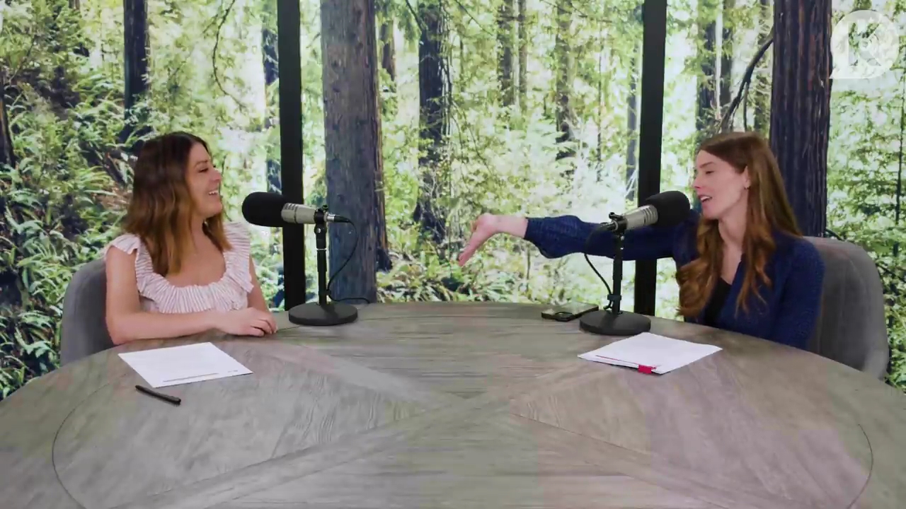 Ashley-Greene-dot-nl_TheTwilightEffectPostcast-Aflevering9NewMoonRewatchPart3of3-2471.jpg Ashley-Greene-dot-nl_TheTwilightEffectPostcast-Aflevering9NewMoonRewatchPart3of3-2471.jpg