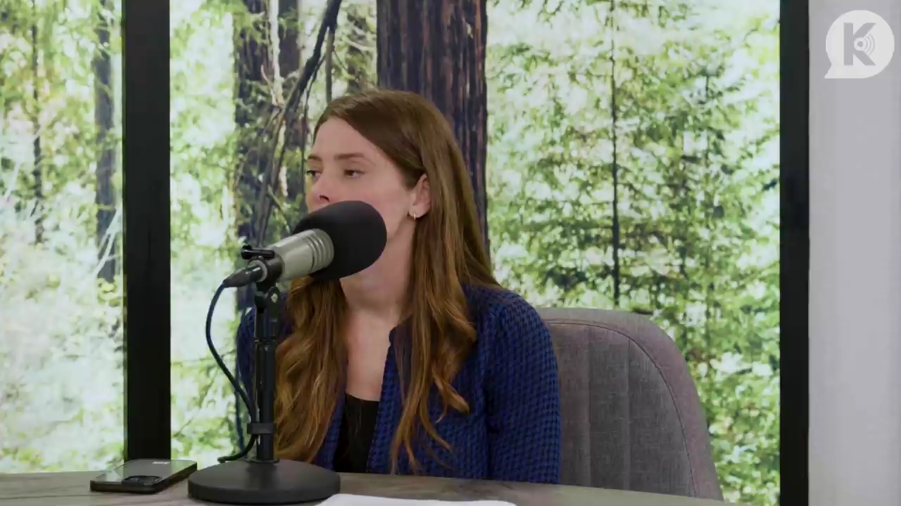 Ashley-Greene-dot-nl_TheTwilightEffectPostcast-Aflevering9NewMoonRewatchPart3of3-2480.jpg Ashley-Greene-dot-nl_TheTwilightEffectPostcast-Aflevering9NewMoonRewatchPart3of3-2480.jpg