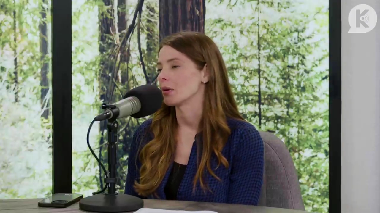 Ashley-Greene-dot-nl_TheTwilightEffectPostcast-Aflevering9NewMoonRewatchPart3of3-2488.jpg Ashley-Greene-dot-nl_TheTwilightEffectPostcast-Aflevering9NewMoonRewatchPart3of3-2488.jpg