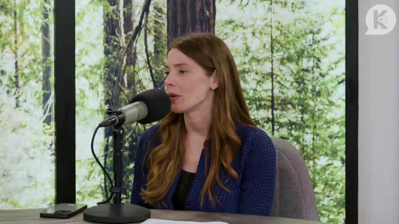 Ashley-Greene-dot-nl_TheTwilightEffectPostcast-Aflevering9NewMoonRewatchPart3of3-2489.jpg Ashley-Greene-dot-nl_TheTwilightEffectPostcast-Aflevering9NewMoonRewatchPart3of3-2489.jpg