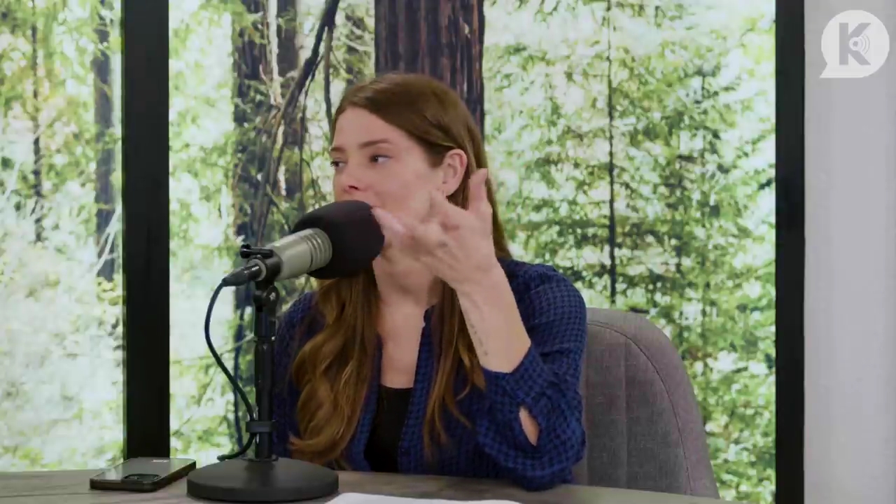 Ashley-Greene-dot-nl_TheTwilightEffectPostcast-Aflevering9NewMoonRewatchPart3of3-2554.jpg Ashley-Greene-dot-nl_TheTwilightEffectPostcast-Aflevering9NewMoonRewatchPart3of3-2554.jpg