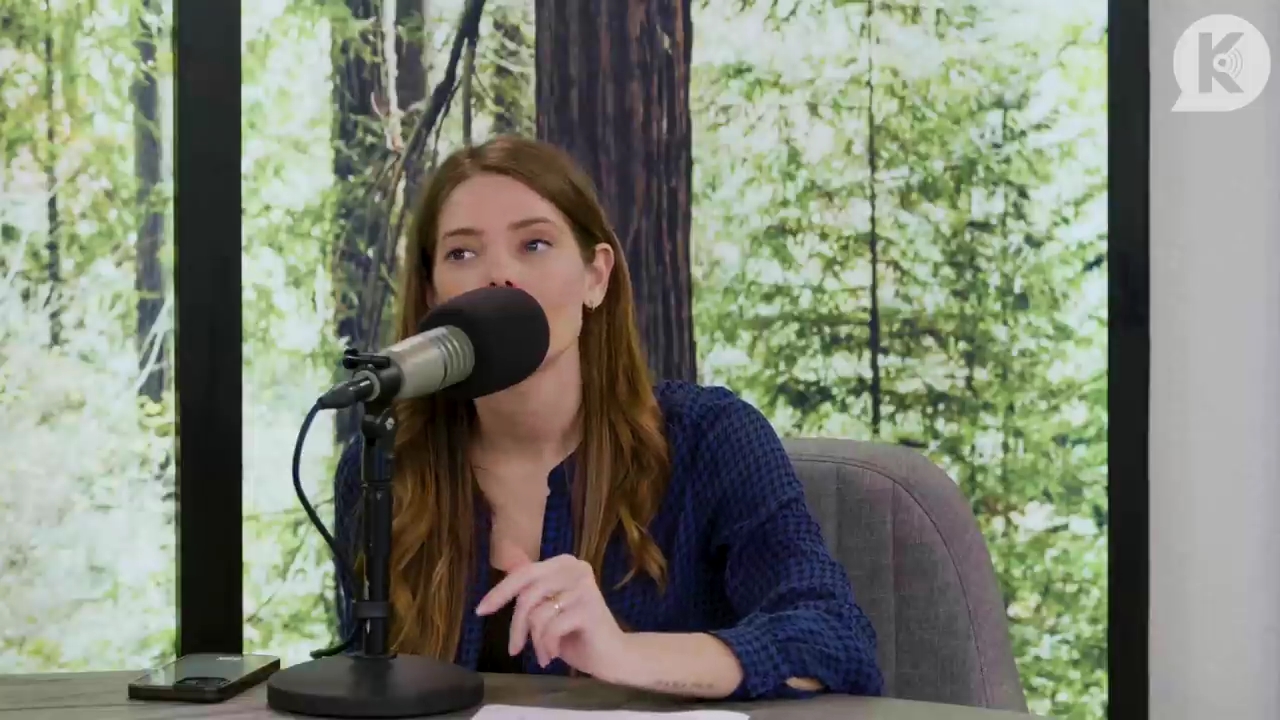 Ashley-Greene-dot-nl_TheTwilightEffectPostcast-Aflevering9NewMoonRewatchPart3of3-2572.jpg Ashley-Greene-dot-nl_TheTwilightEffectPostcast-Aflevering9NewMoonRewatchPart3of3-2572.jpg