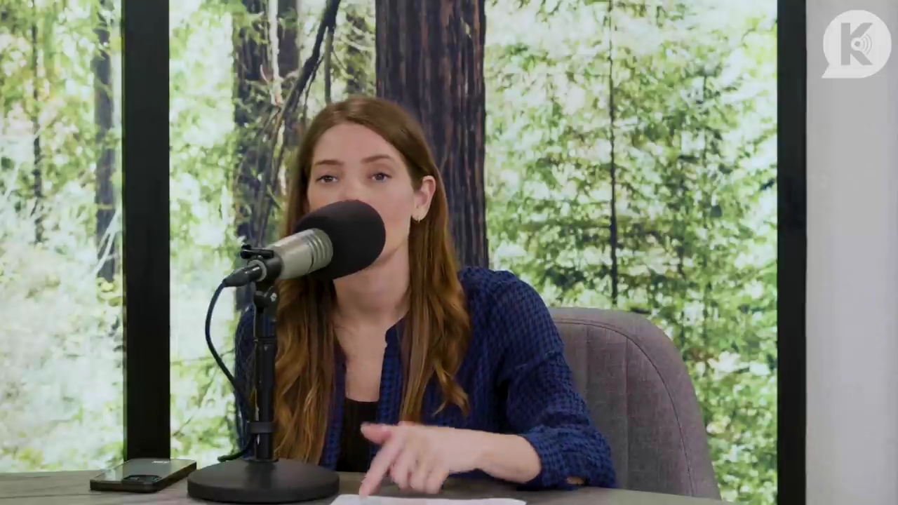 Ashley-Greene-dot-nl_TheTwilightEffectPostcast-Aflevering9NewMoonRewatchPart3of3-2573.jpg Ashley-Greene-dot-nl_TheTwilightEffectPostcast-Aflevering9NewMoonRewatchPart3of3-2573.jpg