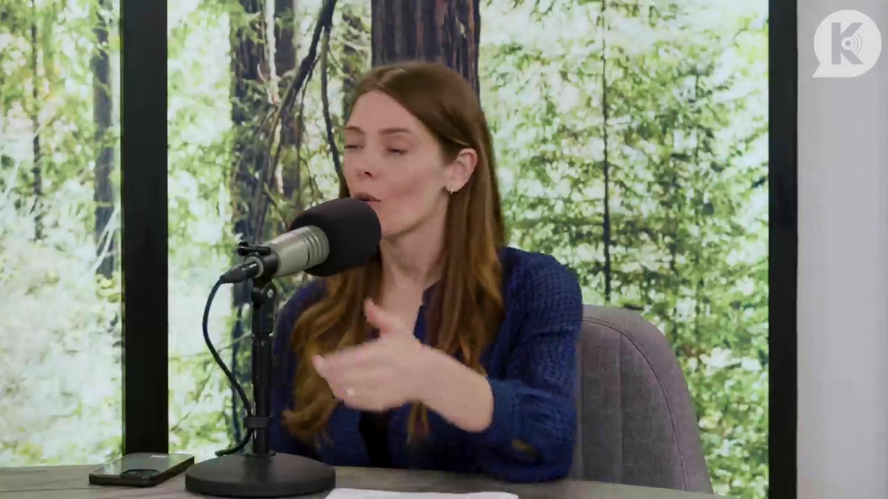 Ashley-Greene-dot-nl_TheTwilightEffectPostcast-Aflevering9NewMoonRewatchPart3of3-2574.jpg Ashley-Greene-dot-nl_TheTwilightEffectPostcast-Aflevering9NewMoonRewatchPart3of3-2574.jpg