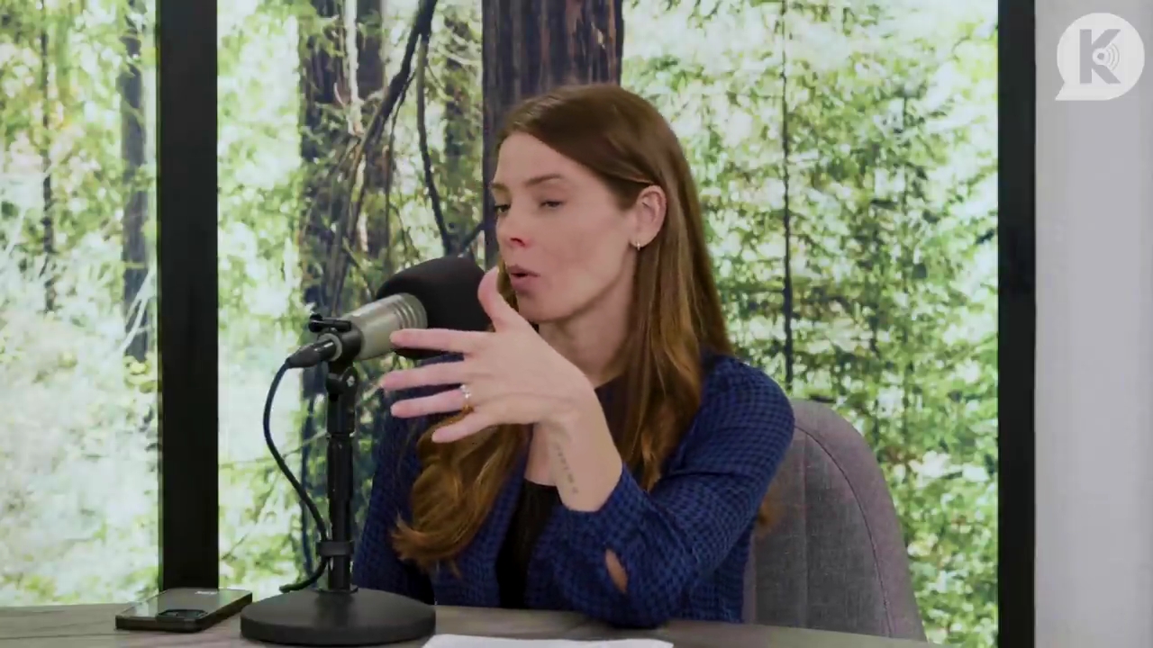 Ashley-Greene-dot-nl_TheTwilightEffectPostcast-Aflevering9NewMoonRewatchPart3of3-2576.jpg Ashley-Greene-dot-nl_TheTwilightEffectPostcast-Aflevering9NewMoonRewatchPart3of3-2576.jpg