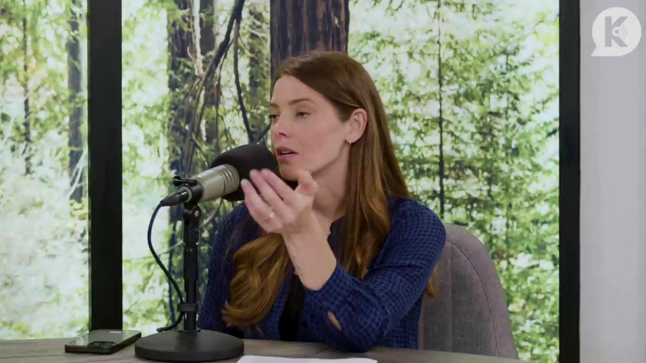 Ashley-Greene-dot-nl_TheTwilightEffectPostcast-Aflevering9NewMoonRewatchPart3of3-2580.jpg Ashley-Greene-dot-nl_TheTwilightEffectPostcast-Aflevering9NewMoonRewatchPart3of3-2580.jpg