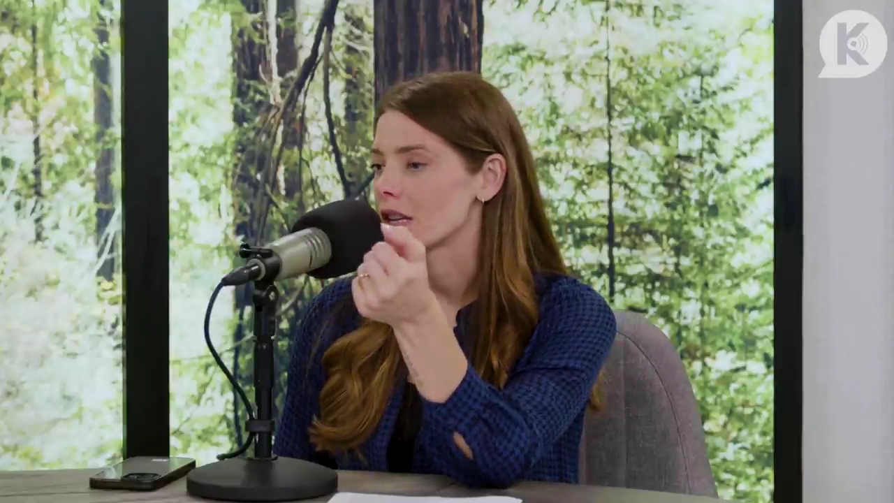 Ashley-Greene-dot-nl_TheTwilightEffectPostcast-Aflevering9NewMoonRewatchPart3of3-2581.jpg Ashley-Greene-dot-nl_TheTwilightEffectPostcast-Aflevering9NewMoonRewatchPart3of3-2581.jpg