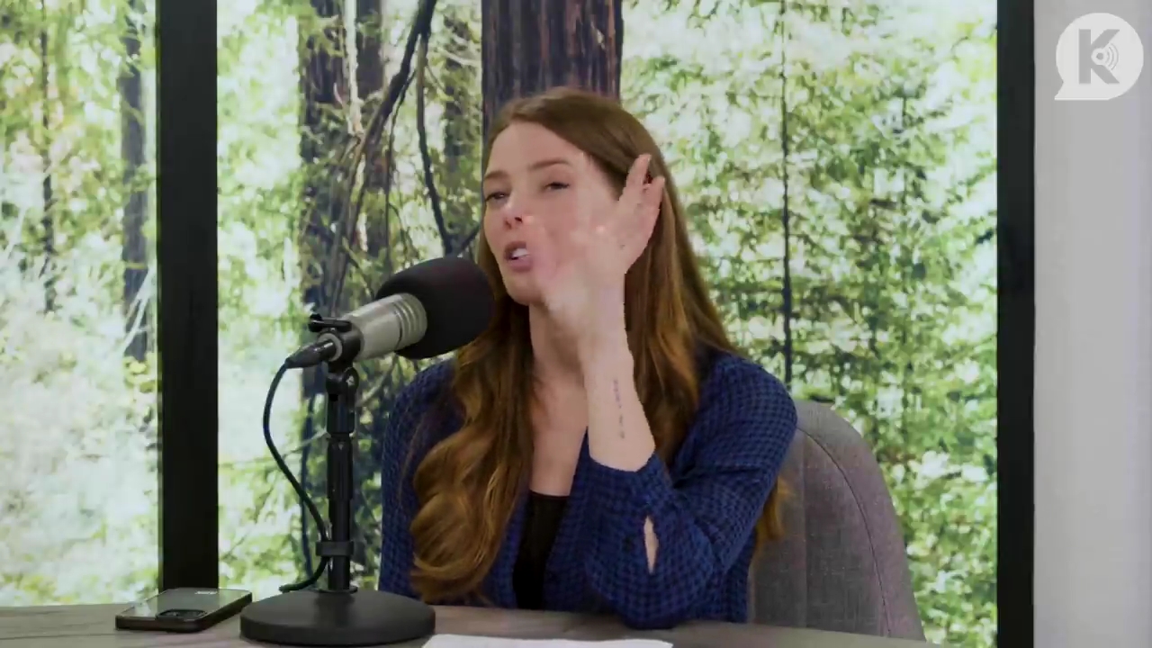 Ashley-Greene-dot-nl_TheTwilightEffectPostcast-Aflevering9NewMoonRewatchPart3of3-2625.jpg Ashley-Greene-dot-nl_TheTwilightEffectPostcast-Aflevering9NewMoonRewatchPart3of3-2625.jpg