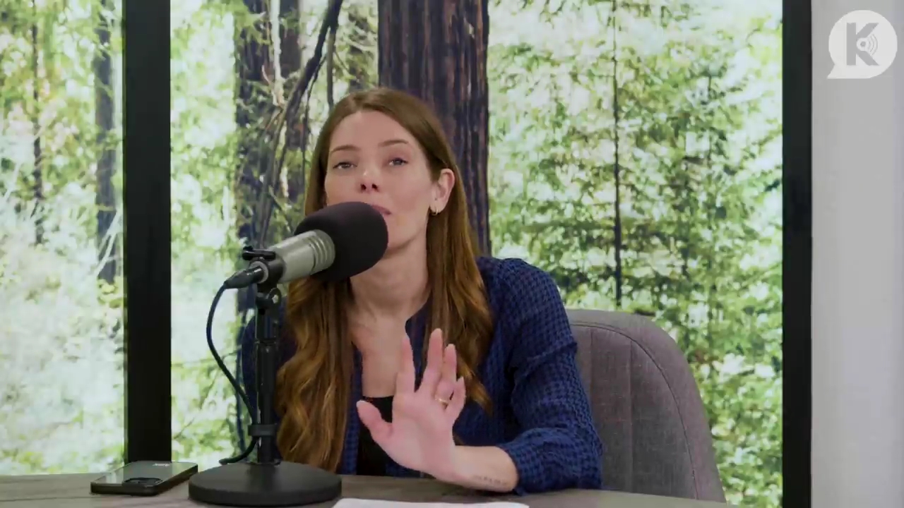 Ashley-Greene-dot-nl_TheTwilightEffectPostcast-Aflevering9NewMoonRewatchPart3of3-2658.jpg Ashley-Greene-dot-nl_TheTwilightEffectPostcast-Aflevering9NewMoonRewatchPart3of3-2658.jpg