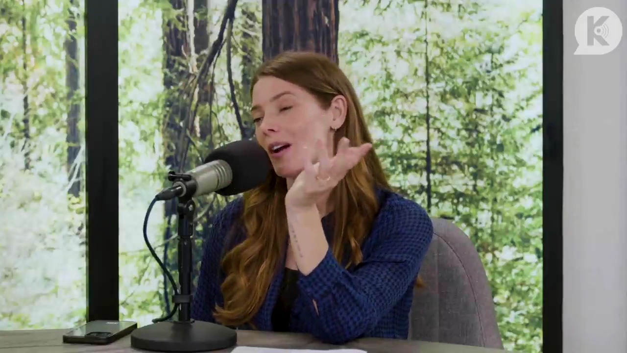 Ashley-Greene-dot-nl_TheTwilightEffectPostcast-Aflevering9NewMoonRewatchPart3of3-2677.jpg Ashley-Greene-dot-nl_TheTwilightEffectPostcast-Aflevering9NewMoonRewatchPart3of3-2677.jpg