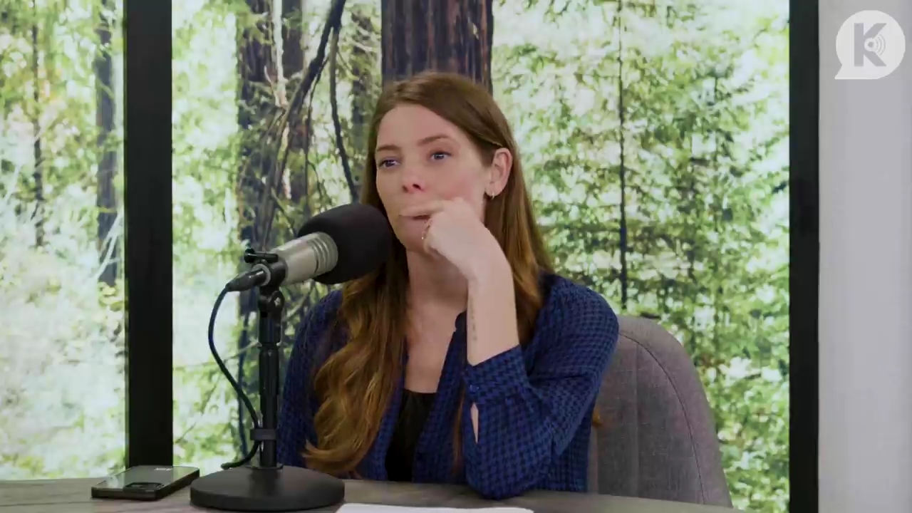 Ashley-Greene-dot-nl_TheTwilightEffectPostcast-Aflevering9NewMoonRewatchPart3of3-2681.jpg Ashley-Greene-dot-nl_TheTwilightEffectPostcast-Aflevering9NewMoonRewatchPart3of3-2681.jpg