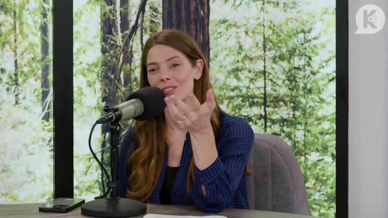 Ashley-Greene-dot-nl_TheTwilightEffectPostcast-Aflevering9NewMoonRewatchPart3of3-2685.jpg Ashley-Greene-dot-nl_TheTwilightEffectPostcast-Aflevering9NewMoonRewatchPart3of3-2685.jpg