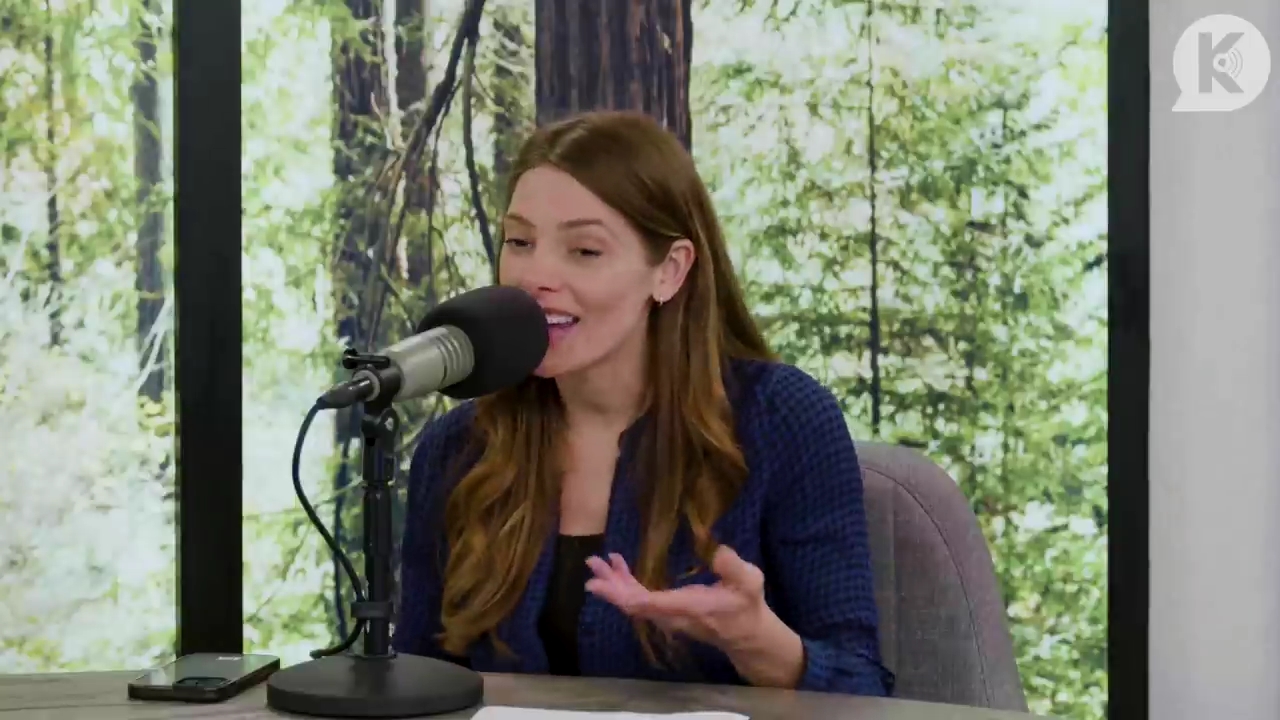 Ashley-Greene-dot-nl_TheTwilightEffectPostcast-Aflevering9NewMoonRewatchPart3of3-2741.jpg Ashley-Greene-dot-nl_TheTwilightEffectPostcast-Aflevering9NewMoonRewatchPart3of3-2741.jpg