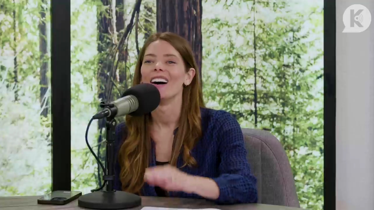 Ashley-Greene-dot-nl_TheTwilightEffectPostcast-Aflevering9NewMoonRewatchPart3of3-2759.jpg Ashley-Greene-dot-nl_TheTwilightEffectPostcast-Aflevering9NewMoonRewatchPart3of3-2759.jpg