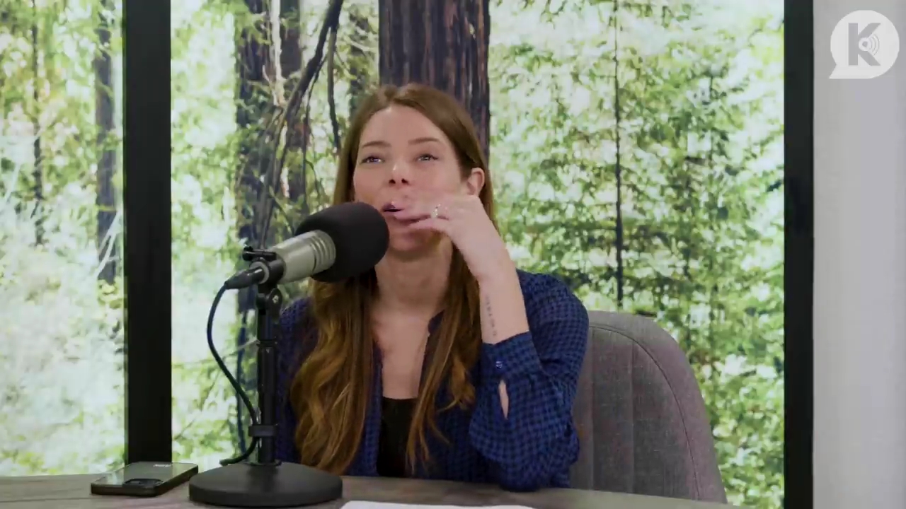 Ashley-Greene-dot-nl_TheTwilightEffectPostcast-Aflevering9NewMoonRewatchPart3of3-2760.jpg Ashley-Greene-dot-nl_TheTwilightEffectPostcast-Aflevering9NewMoonRewatchPart3of3-2760.jpg