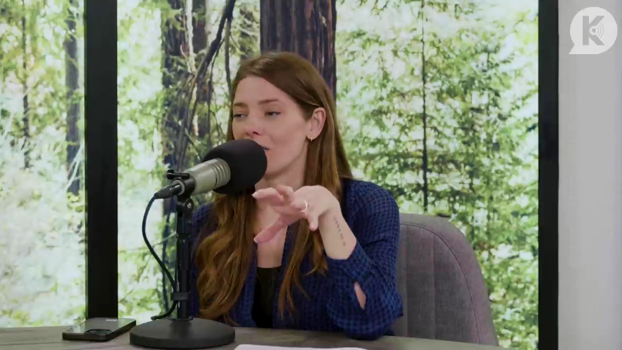 Ashley-Greene-dot-nl_TheTwilightEffectPostcast-Aflevering9NewMoonRewatchPart3of3-2777.jpg Ashley-Greene-dot-nl_TheTwilightEffectPostcast-Aflevering9NewMoonRewatchPart3of3-2777.jpg