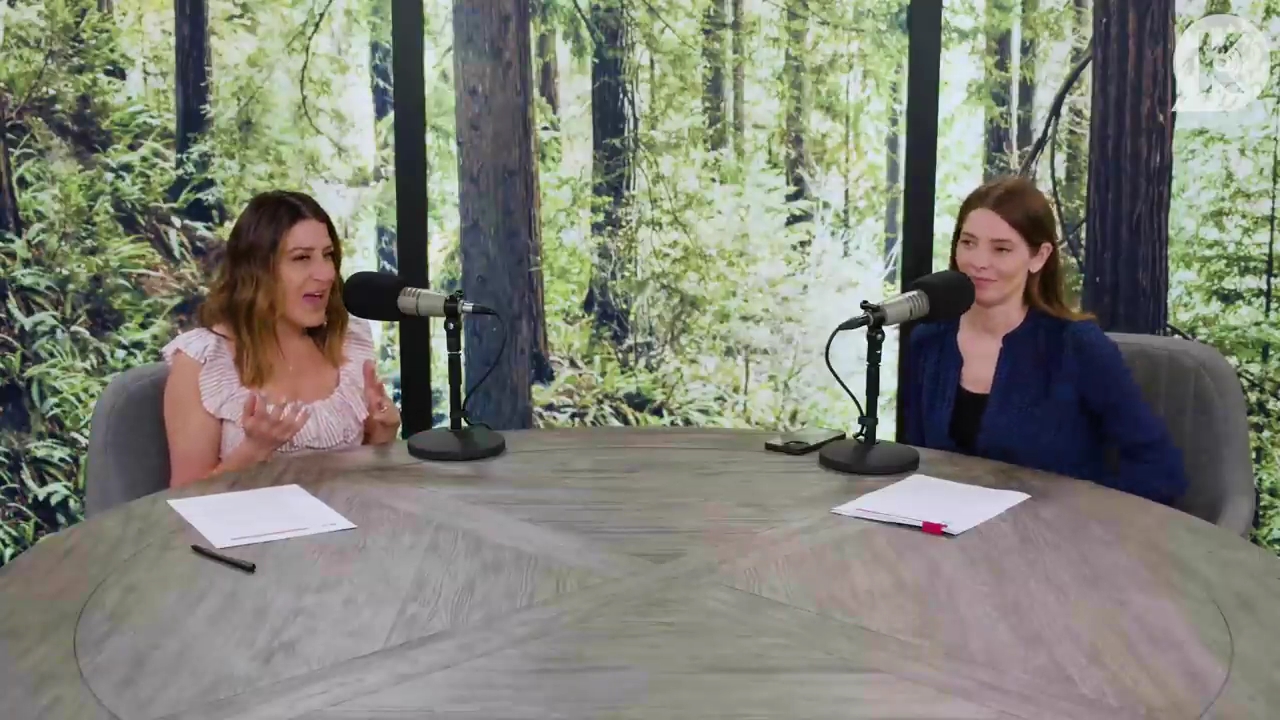 Ashley-Greene-dot-nl_TheTwilightEffectPostcast-Aflevering9NewMoonRewatchPart3of3-2797.jpg Ashley-Greene-dot-nl_TheTwilightEffectPostcast-Aflevering9NewMoonRewatchPart3of3-2797.jpg