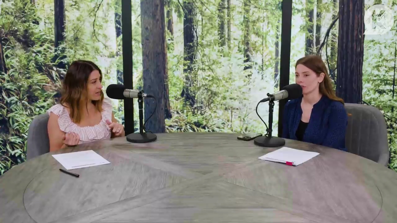 Ashley-Greene-dot-nl_TheTwilightEffectPostcast-Aflevering9NewMoonRewatchPart3of3-2801.jpg Ashley-Greene-dot-nl_TheTwilightEffectPostcast-Aflevering9NewMoonRewatchPart3of3-2801.jpg