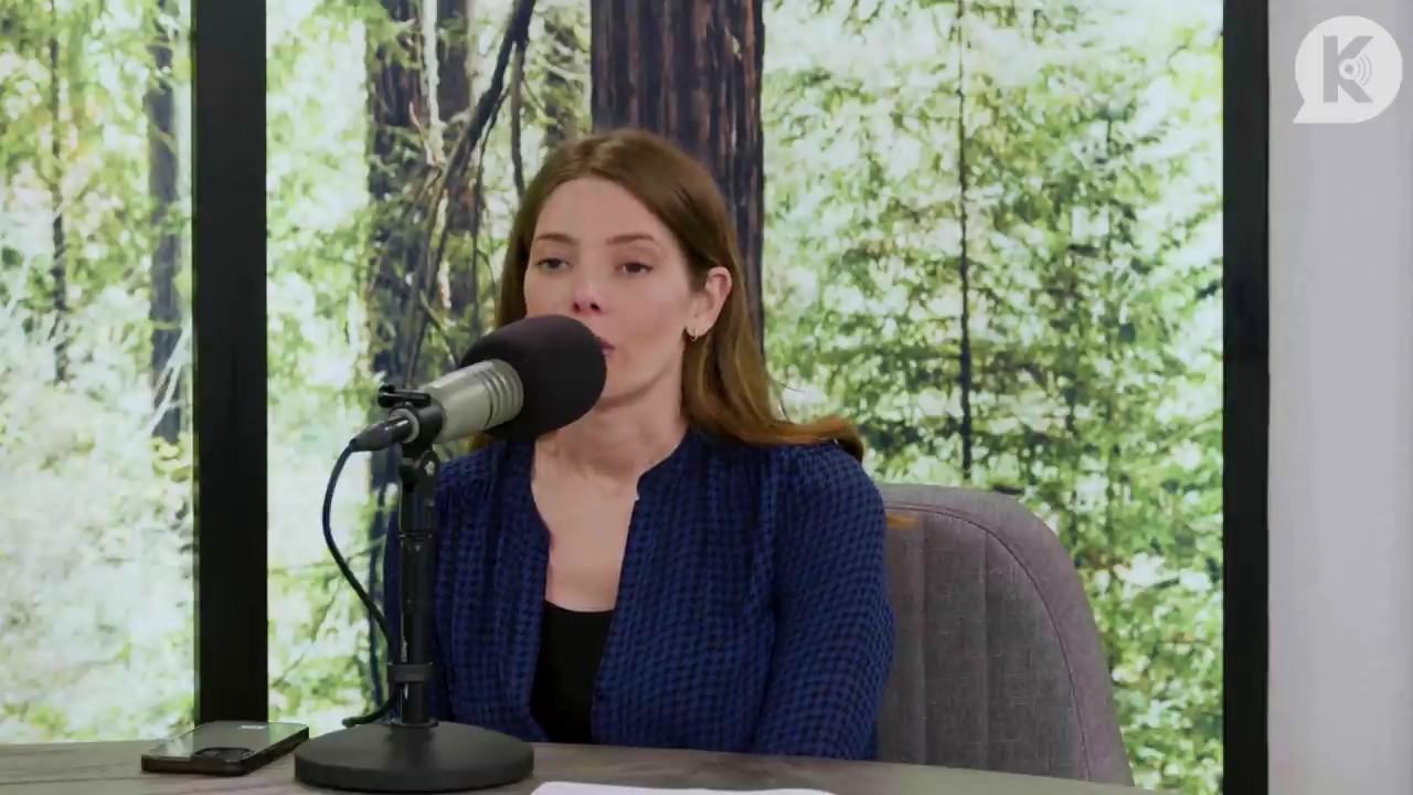 Ashley-Greene-dot-nl_TheTwilightEffectPostcast-Aflevering9NewMoonRewatchPart3of3-2821.jpg Ashley-Greene-dot-nl_TheTwilightEffectPostcast-Aflevering9NewMoonRewatchPart3of3-2821.jpg