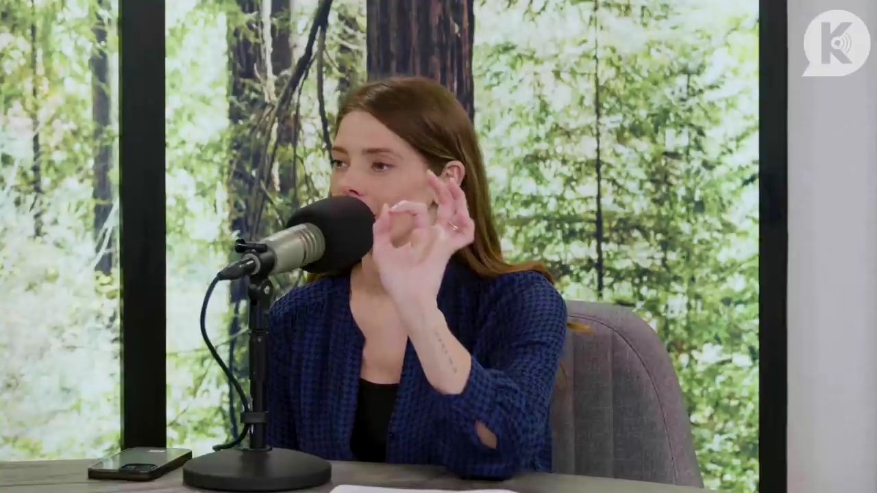 Ashley-Greene-dot-nl_TheTwilightEffectPostcast-Aflevering9NewMoonRewatchPart3of3-2832.jpg Ashley-Greene-dot-nl_TheTwilightEffectPostcast-Aflevering9NewMoonRewatchPart3of3-2832.jpg