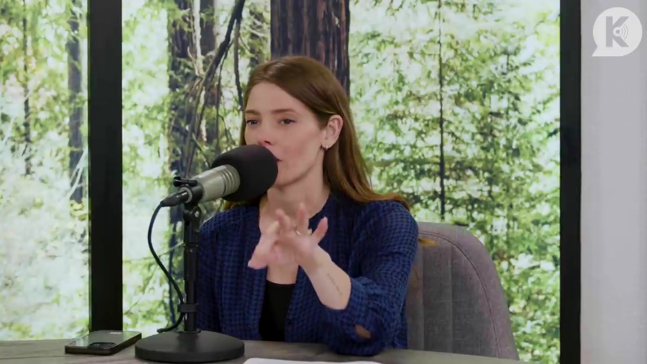 Ashley-Greene-dot-nl_TheTwilightEffectPostcast-Aflevering9NewMoonRewatchPart3of3-2834.jpg Ashley-Greene-dot-nl_TheTwilightEffectPostcast-Aflevering9NewMoonRewatchPart3of3-2834.jpg