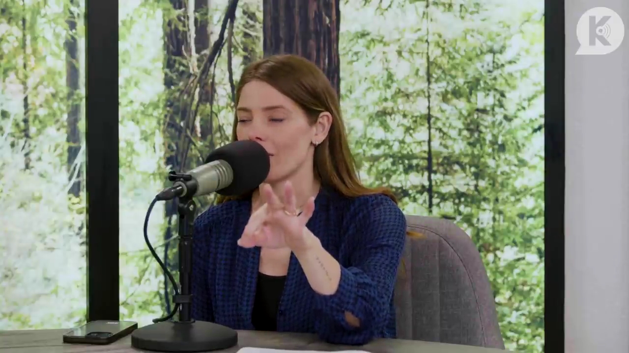 Ashley-Greene-dot-nl_TheTwilightEffectPostcast-Aflevering9NewMoonRewatchPart3of3-2835.jpg Ashley-Greene-dot-nl_TheTwilightEffectPostcast-Aflevering9NewMoonRewatchPart3of3-2835.jpg