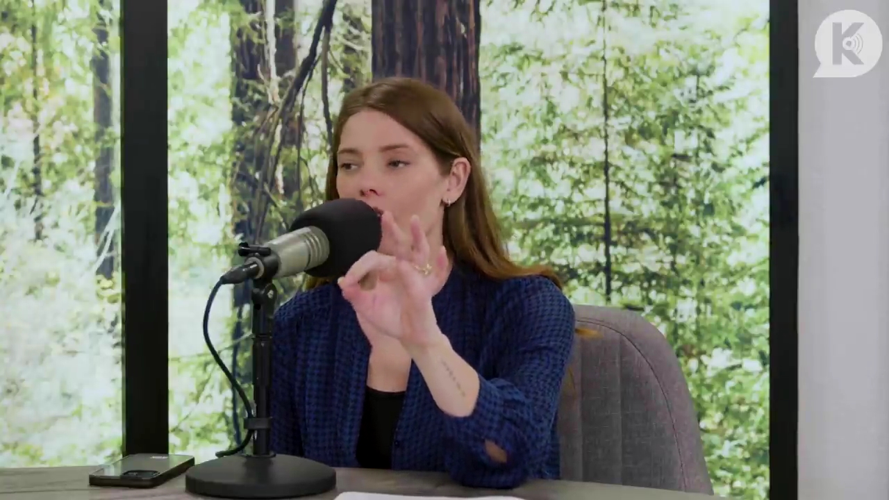 Ashley-Greene-dot-nl_TheTwilightEffectPostcast-Aflevering9NewMoonRewatchPart3of3-2836.jpg Ashley-Greene-dot-nl_TheTwilightEffectPostcast-Aflevering9NewMoonRewatchPart3of3-2836.jpg