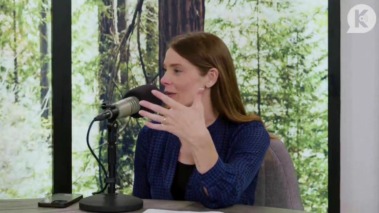 Ashley-Greene-dot-nl_TheTwilightEffectPostcast-Aflevering9NewMoonRewatchPart3of3-2847.jpg Ashley-Greene-dot-nl_TheTwilightEffectPostcast-Aflevering9NewMoonRewatchPart3of3-2847.jpg