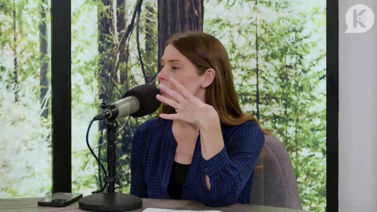 Ashley-Greene-dot-nl_TheTwilightEffectPostcast-Aflevering9NewMoonRewatchPart3of3-2853.jpg Ashley-Greene-dot-nl_TheTwilightEffectPostcast-Aflevering9NewMoonRewatchPart3of3-2853.jpg