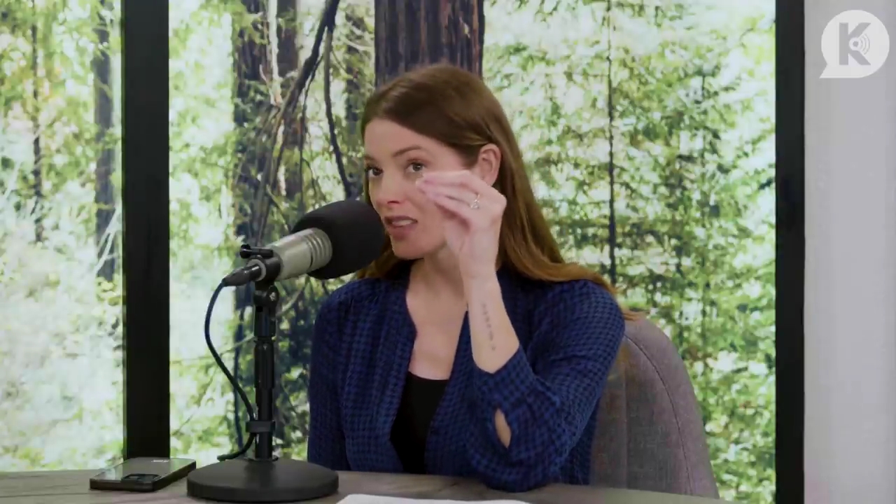 Ashley-Greene-dot-nl_TheTwilightEffectPostcast-Aflevering9NewMoonRewatchPart3of3-2856.jpg Ashley-Greene-dot-nl_TheTwilightEffectPostcast-Aflevering9NewMoonRewatchPart3of3-2856.jpg