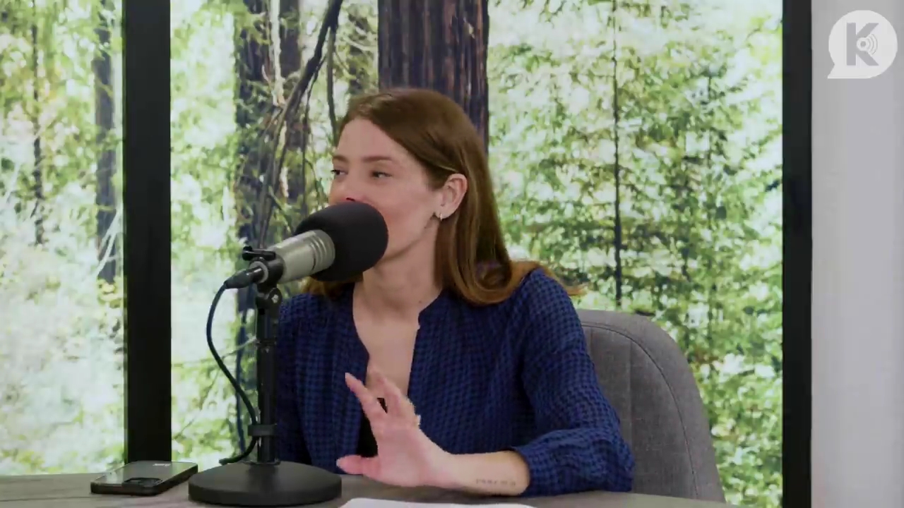 Ashley-Greene-dot-nl_TheTwilightEffectPostcast-Aflevering9NewMoonRewatchPart3of3-2864.jpg Ashley-Greene-dot-nl_TheTwilightEffectPostcast-Aflevering9NewMoonRewatchPart3of3-2864.jpg