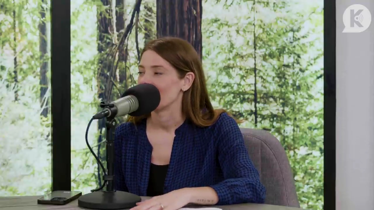 Ashley-Greene-dot-nl_TheTwilightEffectPostcast-Aflevering9NewMoonRewatchPart3of3-2871.jpg Ashley-Greene-dot-nl_TheTwilightEffectPostcast-Aflevering9NewMoonRewatchPart3of3-2871.jpg