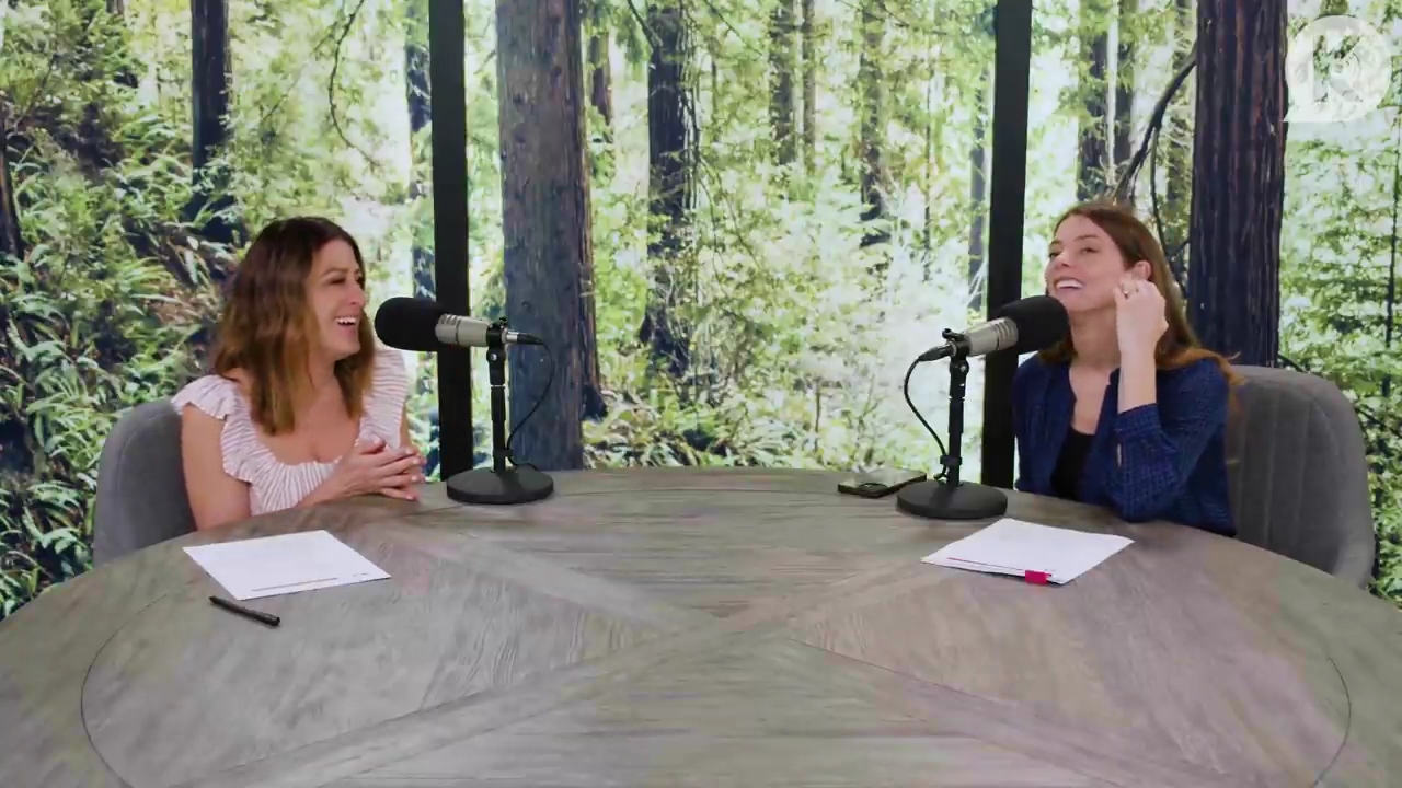 Ashley-Greene-dot-nl_TheTwilightEffectPostcast-Aflevering9NewMoonRewatchPart3of3-2885.jpg Ashley-Greene-dot-nl_TheTwilightEffectPostcast-Aflevering9NewMoonRewatchPart3of3-2885.jpg