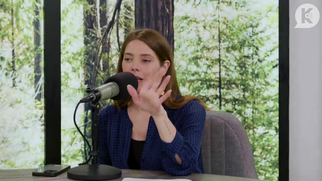 Ashley-Greene-dot-nl_TheTwilightEffectPostcast-Aflevering9NewMoonRewatchPart3of3-2893.jpg Ashley-Greene-dot-nl_TheTwilightEffectPostcast-Aflevering9NewMoonRewatchPart3of3-2893.jpg