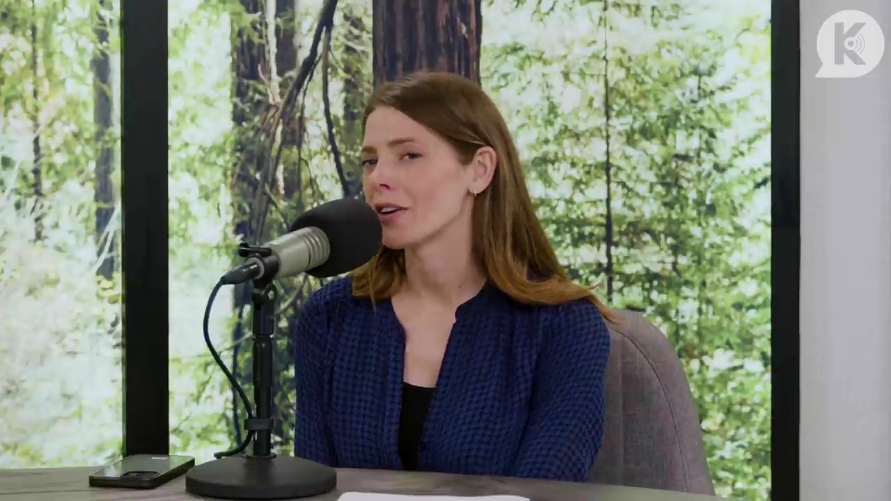 Ashley-Greene-dot-nl_TheTwilightEffectPostcast-Aflevering9NewMoonRewatchPart3of3-2906.jpg Ashley-Greene-dot-nl_TheTwilightEffectPostcast-Aflevering9NewMoonRewatchPart3of3-2906.jpg