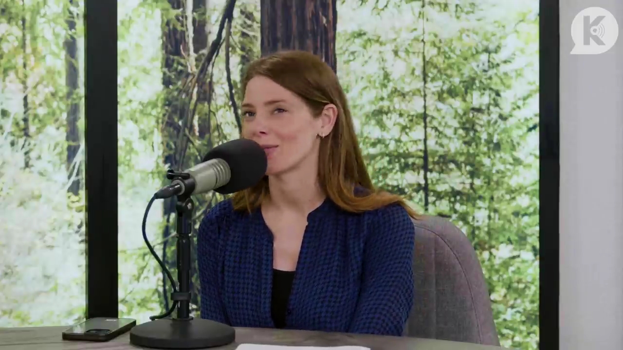 Ashley-Greene-dot-nl_TheTwilightEffectPostcast-Aflevering9NewMoonRewatchPart3of3-2908.jpg Ashley-Greene-dot-nl_TheTwilightEffectPostcast-Aflevering9NewMoonRewatchPart3of3-2908.jpg