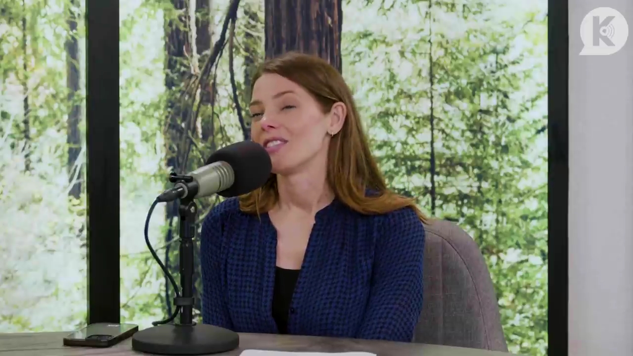 Ashley-Greene-dot-nl_TheTwilightEffectPostcast-Aflevering9NewMoonRewatchPart3of3-2913.jpg Ashley-Greene-dot-nl_TheTwilightEffectPostcast-Aflevering9NewMoonRewatchPart3of3-2913.jpg