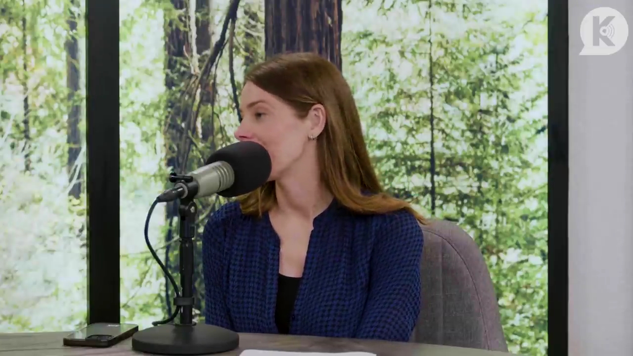 Ashley-Greene-dot-nl_TheTwilightEffectPostcast-Aflevering9NewMoonRewatchPart3of3-2918.jpg Ashley-Greene-dot-nl_TheTwilightEffectPostcast-Aflevering9NewMoonRewatchPart3of3-2918.jpg