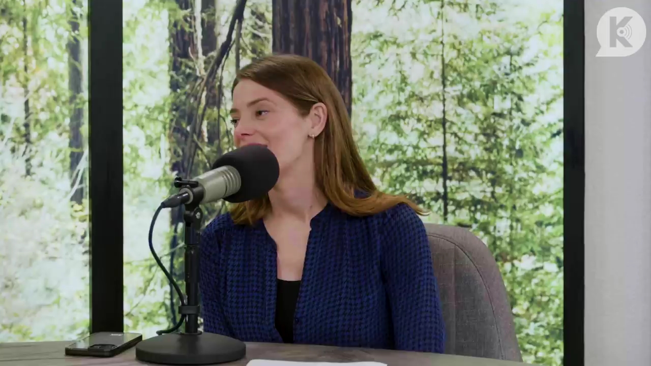 Ashley-Greene-dot-nl_TheTwilightEffectPostcast-Aflevering9NewMoonRewatchPart3of3-2920.jpg Ashley-Greene-dot-nl_TheTwilightEffectPostcast-Aflevering9NewMoonRewatchPart3of3-2920.jpg