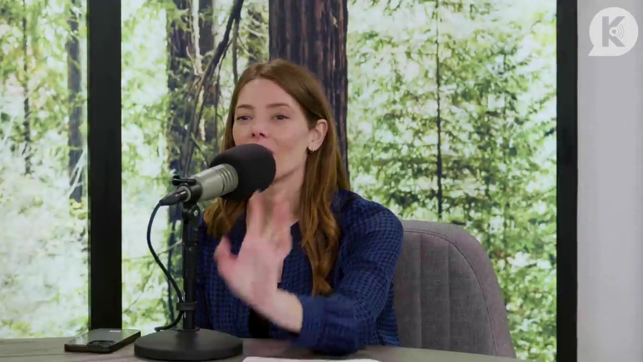 Ashley-Greene-dot-nl_TheTwilightEffectPostcast-Aflevering9NewMoonRewatchPart3of3-2938.jpg Ashley-Greene-dot-nl_TheTwilightEffectPostcast-Aflevering9NewMoonRewatchPart3of3-2938.jpg