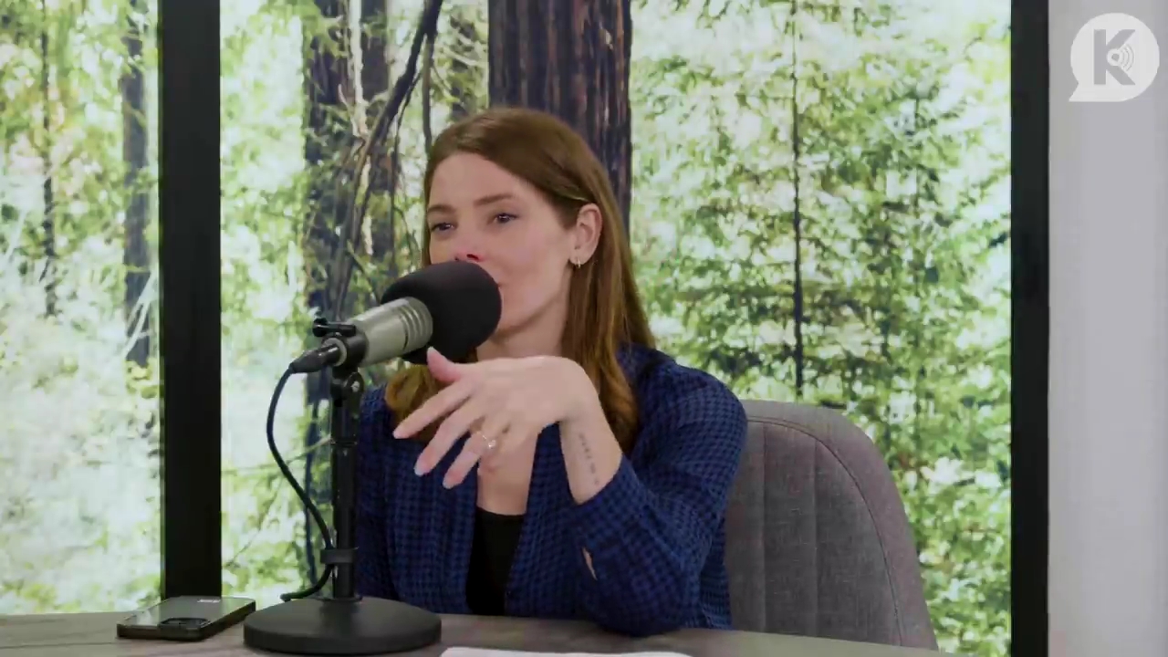 Ashley-Greene-dot-nl_TheTwilightEffectPostcast-Aflevering9NewMoonRewatchPart3of3-2939.jpg Ashley-Greene-dot-nl_TheTwilightEffectPostcast-Aflevering9NewMoonRewatchPart3of3-2939.jpg