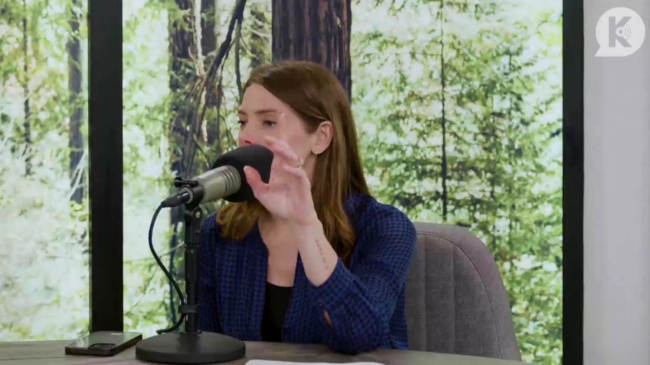 Ashley-Greene-dot-nl_TheTwilightEffectPostcast-Aflevering9NewMoonRewatchPart3of3-2942.jpg Ashley-Greene-dot-nl_TheTwilightEffectPostcast-Aflevering9NewMoonRewatchPart3of3-2942.jpg