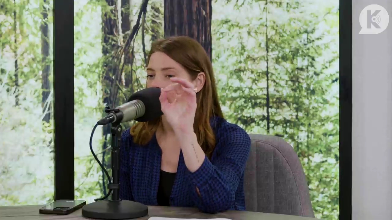 Ashley-Greene-dot-nl_TheTwilightEffectPostcast-Aflevering9NewMoonRewatchPart3of3-2943.jpg Ashley-Greene-dot-nl_TheTwilightEffectPostcast-Aflevering9NewMoonRewatchPart3of3-2943.jpg