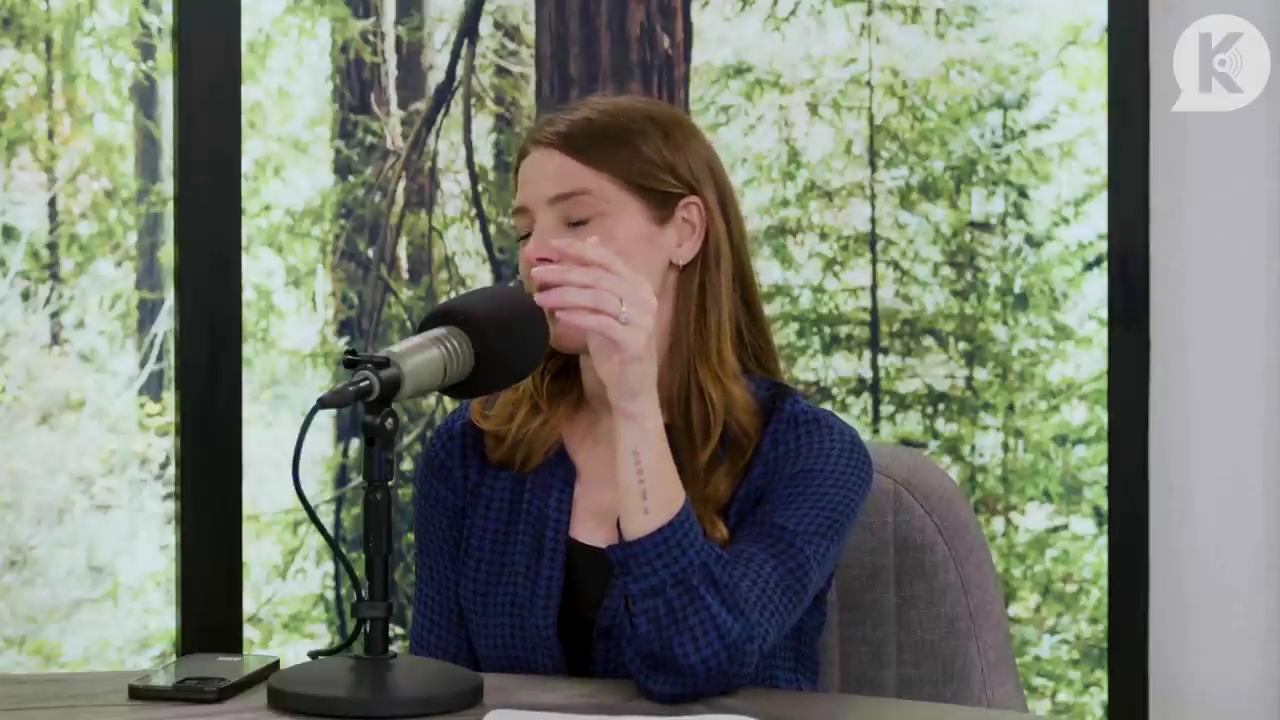 Ashley-Greene-dot-nl_TheTwilightEffectPostcast-Aflevering9NewMoonRewatchPart3of3-2957.jpg Ashley-Greene-dot-nl_TheTwilightEffectPostcast-Aflevering9NewMoonRewatchPart3of3-2957.jpg