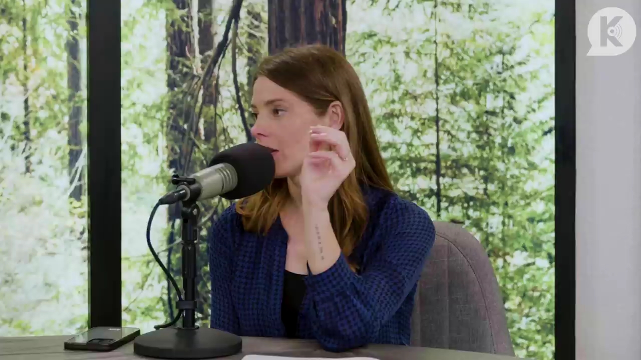 Ashley-Greene-dot-nl_TheTwilightEffectPostcast-Aflevering9NewMoonRewatchPart3of3-2967.jpg Ashley-Greene-dot-nl_TheTwilightEffectPostcast-Aflevering9NewMoonRewatchPart3of3-2967.jpg